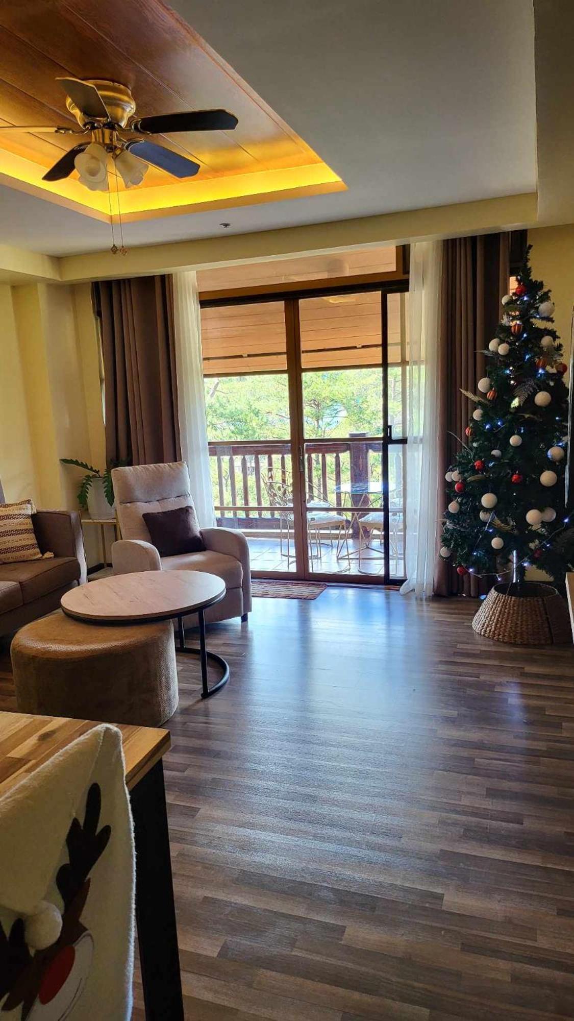 Family Room,2 King Bed Privately Owned At The Forest Lodge By Mist And Pine Baguio City Exterior photo