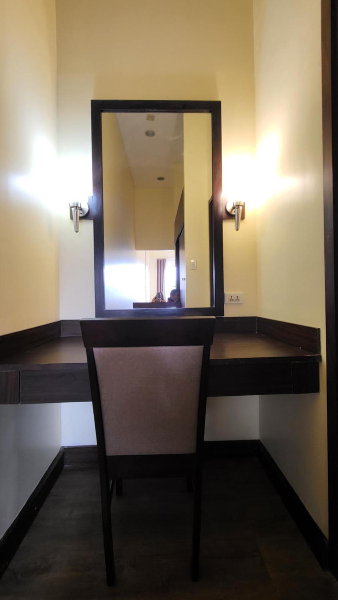 Family Room,2 King Bed Privately Owned At The Forest Lodge By Mist And Pine Baguio City Exterior photo